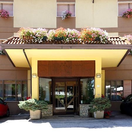 Family Hotel Como รีวีซอนโดลี ภายนอก รูปภาพ